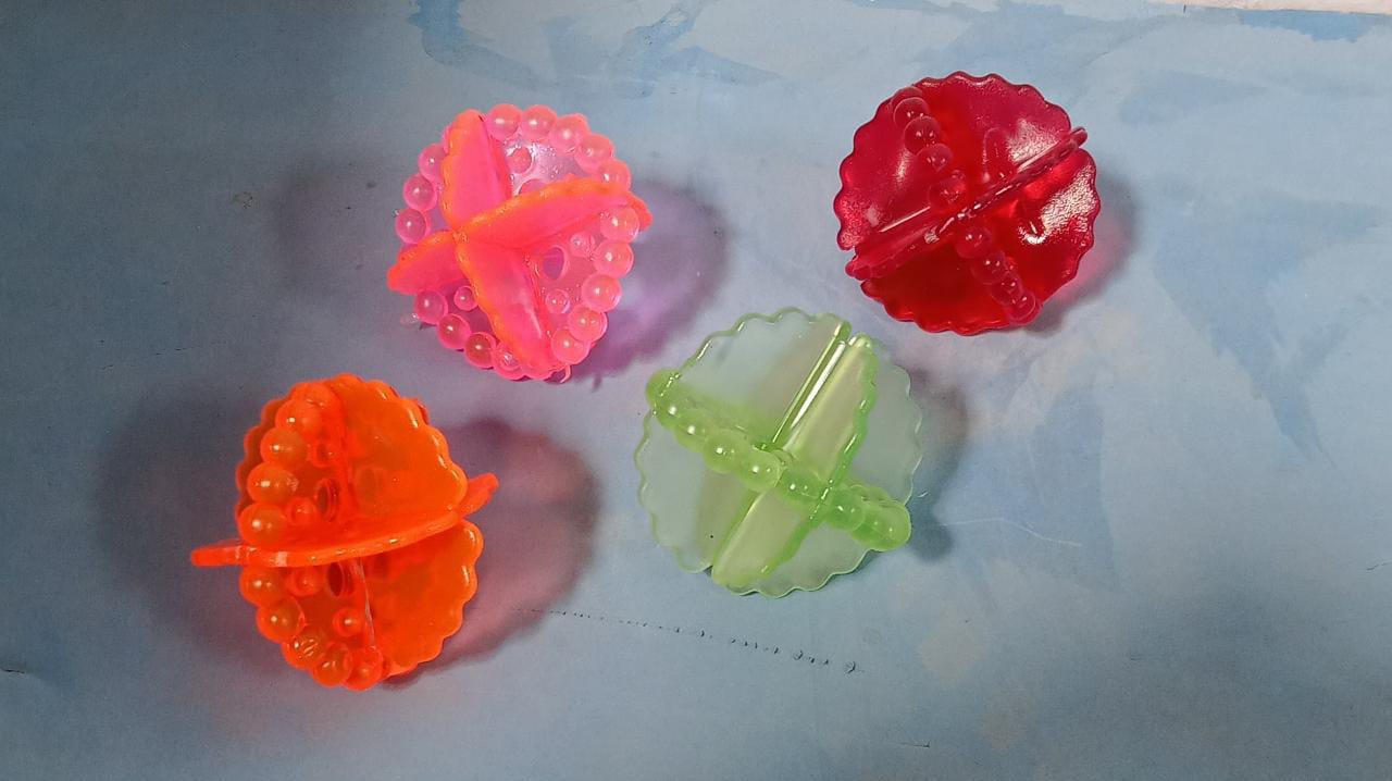 0205 Laundry Washing Ball, Wash Without Detergent (4pcs) 0205 Laundry Washing Ball, Wash Without Detergent (4pcs)